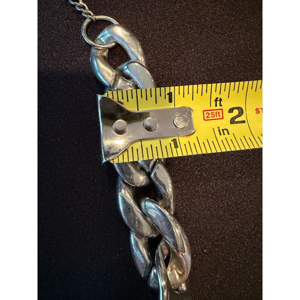 Silver-tone torque necklace a hammered finish 14-16” adjustable statement piece - Picture 9 of 9